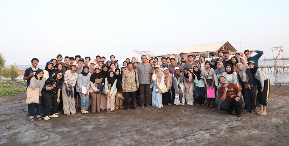 Tahun Kedua Pelaksanaan Kolaborasi Kuliah Lapangan Mata Kuliah Kimia Lingkungan dan Oseanografi Lingkungan di Kawasan Muara Sungai dan Perairan Pesisir Pantai