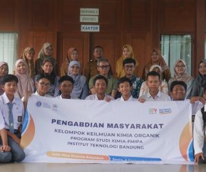 Pengabdian Masyarakat PPMI KK Kimia Organik 2024: Pengembangan Modul Pembelajaran Kimia untuk Peningkatan Kompetensi Keahlian Dasar Siswa SMK Plus Rasana Rasyidah Garut